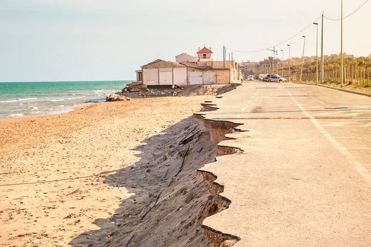 Why Inflatable Cofferdams are Superior to Sandbags for Erosion Control