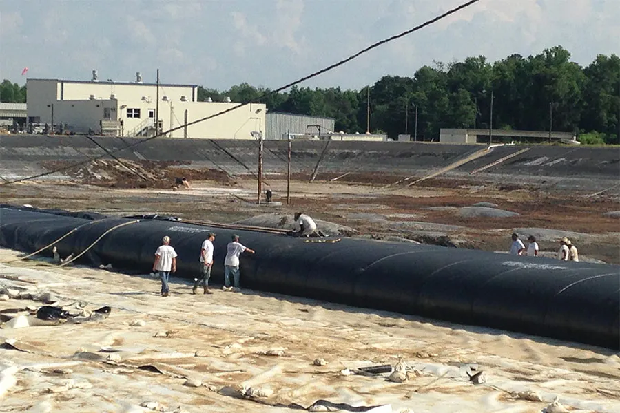 Water Filled Cofferdam Used on Construction Project