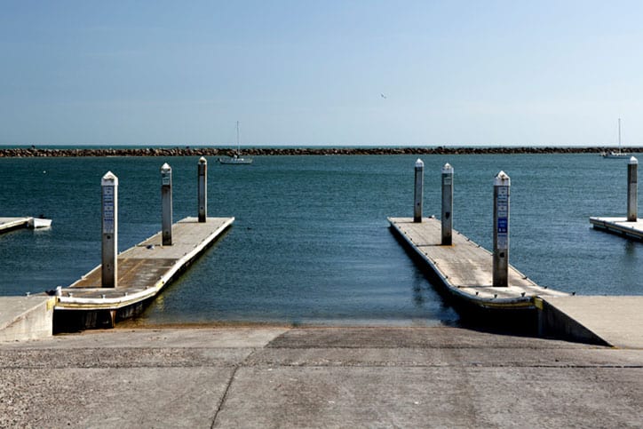 Inflatable Cofferdams for Boat Ramp Construction